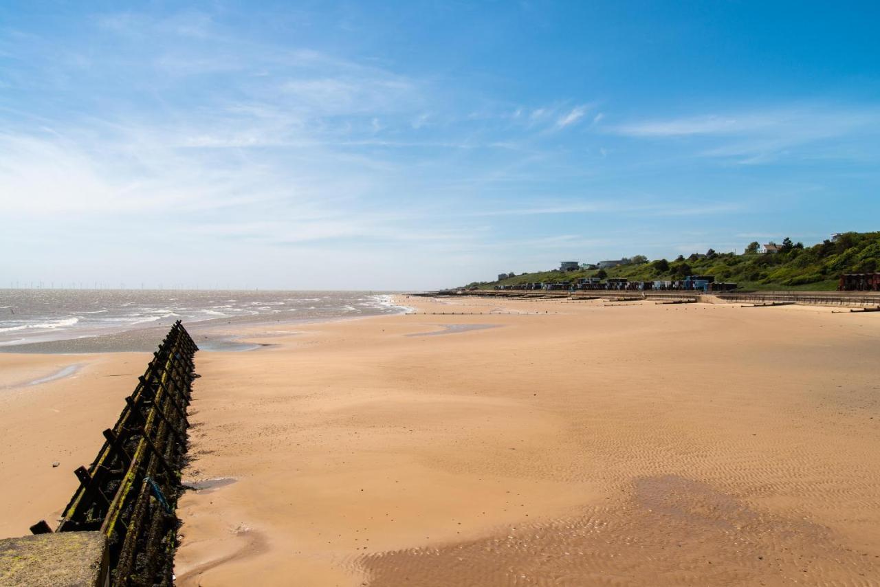 Caravan With Decking At Martello Beach Nearby Clacton-On-Sea Ref 29017Kv 호텔 외부 사진
